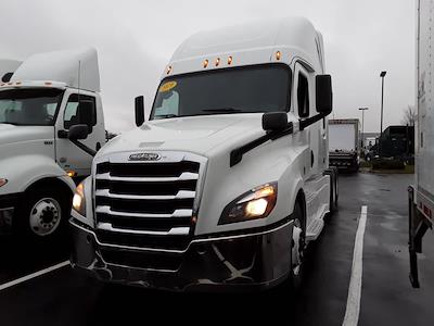 Used 2019 Freightliner Cascadia Detroit Diesel DD15 Semi Truck with Sleeper Cab for sale #881913 - photo 1