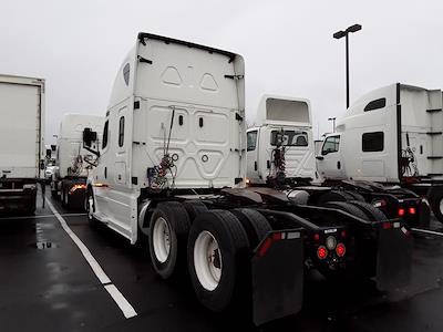 Used 2019 Freightliner Cascadia Detroit Diesel DD15 Semi Truck with Sleeper Cab for sale #881913 - photo 2