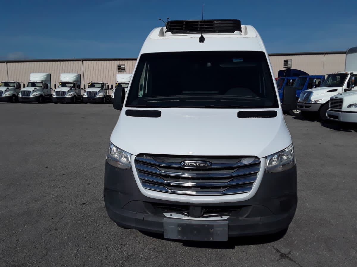 Used 2019 Freightliner Sprinter 3500 Empty Cargo Van - photo 2