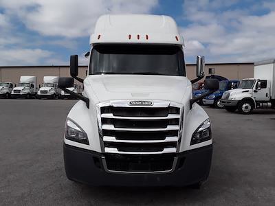 Used 2020 Freightliner Cascadia - photo 1