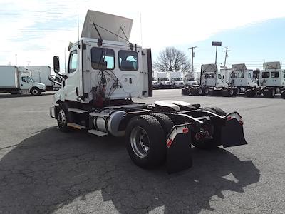 Used 2020 Freightliner Cascadia - photo 1