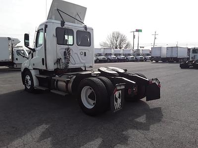 Used 2022 Freightliner Cascadia Detroit DD13 Semi Truck for sale #557821 - photo 2
