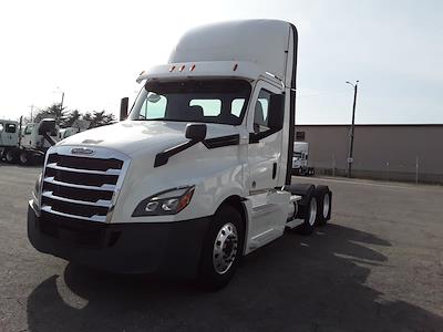Used 2020 Freightliner Cascadia - photo 1