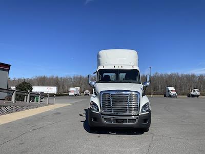 Used 2018 Freightliner Cascadia - photo 1