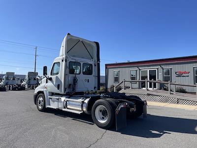 Used 2018 Freightliner Cascadia - photo 1