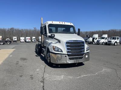 Used 2021 Freightliner Cascadia Detroit DD13 Semi Truck for sale #298340 - photo 2