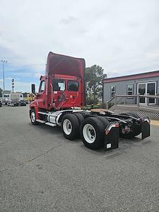 Used 2018 Freightliner Cascadia Day Cab 6x4 Semi Truck for sale #688343 - photo 2