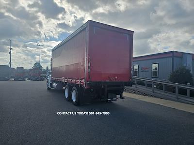 Used 2018 Freightliner Cascadia Day Cab Box Truck for sale #753683 - photo 2