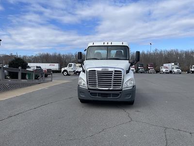 Used 2019 Freightliner Cascadia Detroit DD13 Semi Truck for sale #809307 - photo 2