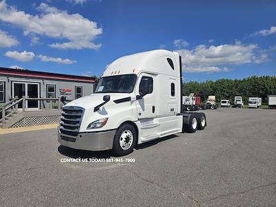 Used 2019 Freightliner Cascadia Detroit Diesel DD15 Semi Truck with Sleeper Cab for sale #822670 - photo 1