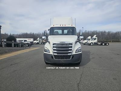 Used 2019 Freightliner Cascadia Detroit DD13 Semi Truck for sale #867417 - photo 2