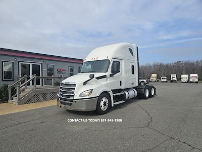 Used 2020 Freightliner Cascadia Detroit Diesel DD15 Semi Truck with Sleeper Cab for sale #874583 - photo 1