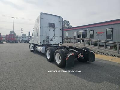 Used 2020 Freightliner Cascadia Detroit Diesel DD15 Semi Truck with Sleeper Cab for sale #874583 - photo 2