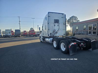 Used 2020 Freightliner Cascadia Detroit Diesel DD15 Semi Truck with Sleeper Cab for sale #874589 - photo 2