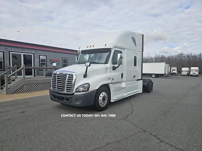Used 2020 Freightliner Cascadia Cummins X15 Semi Truck with Sleeper Cab for sale #885300 - photo 1