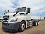 Used 2018 Freightliner Cascadia Detroit Diesel DD15 Semi Truck for sale #221852 - photo 1