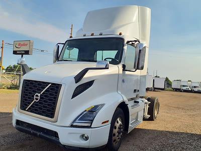 Used 2019 Volvo VNR Volvo D13 Semi Truck for sale #222812 - photo 1