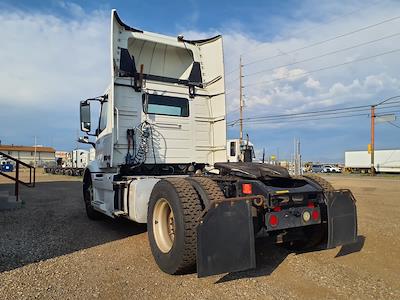 Used 2019 Volvo VNR Volvo D13 Semi Truck for sale #222812 - photo 2