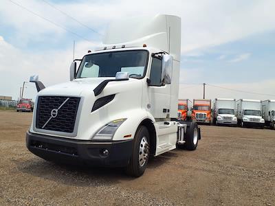 Used 2019 Volvo VNR Volvo D13 Semi Truck for sale #222816 - photo 1