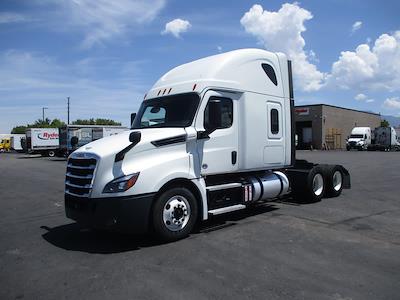 Used 2020 Freightliner Cascadia Detroit Diesel DD15 Semi Truck with Sleeper Cab for sale #274001 - photo 1