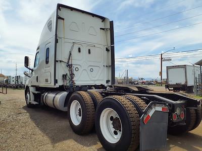 Used 2020 Freightliner Cascadia Detroit Diesel DD15 Semi Truck with Sleeper Cab for sale #274322 - photo 2