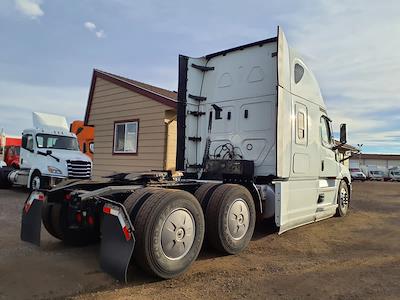 Used 2021 Freightliner Cascadia Detroit Diesel DD15 Semi Truck with Sleeper Cab for sale #504189 - photo 2