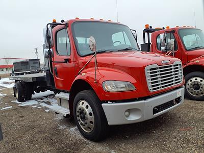 Used 2018 Freightliner M2 106 Conventional Cab Flatbed Truck for sale #681807 - photo 1