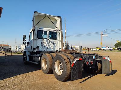 Used 2018 Freightliner Cascadia Detroit DD13 Semi Truck for sale #771569 - photo 2