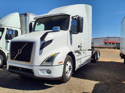 Used 2019 Volvo VNR Volvo D13 Semi Truck for sale #792130 - photo 1