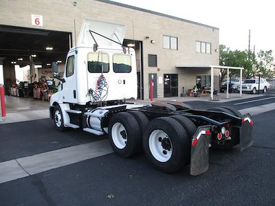 Used 2019 Freightliner Cascadia Detroit Diesel DD15 Semi Truck for sale #813062 - photo 2