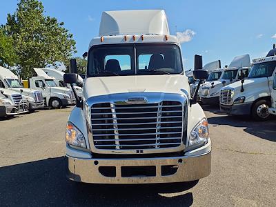 Used 2018 Freightliner Cascadia Detroit Diesel DD15 Semi Truck for sale #222066 - photo 2