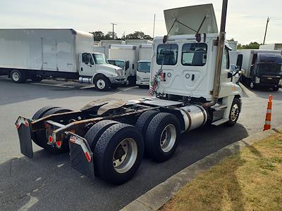 Used 2018 Freightliner Cascadia Detroit Diesel DD15 Semi Truck for sale #222070 - photo 2