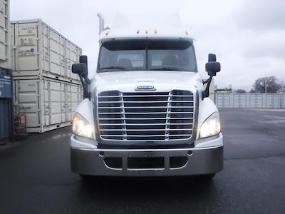 Used 2018 Freightliner Cascadia - photo 1