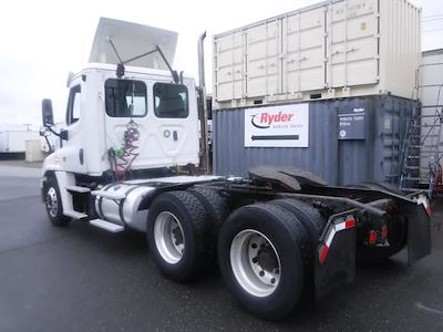 Used 2018 Freightliner Cascadia - photo 1