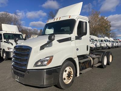 Used 2020 Freightliner Cascadia - photo 1