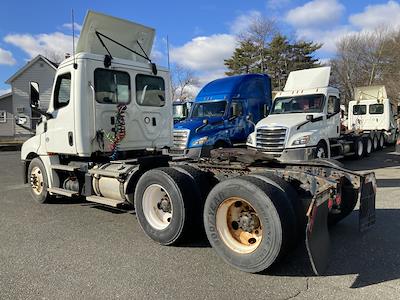 Used 2020 Freightliner Cascadia - photo 1