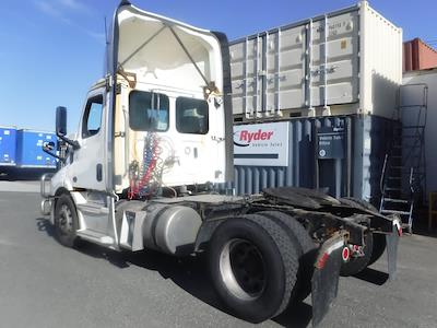 Used 2019 Freightliner Cascadia Detroit DD13 Semi Truck for sale #270182 - photo 2