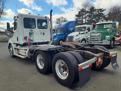 Used 2020 Freightliner Cascadia Detroit Diesel DD15 Semi Truck for sale #277282 - photo 2