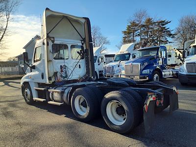 Used 2020 Freightliner Cascadia Detroit Diesel DD15 Semi Truck for sale #286548 - photo 2