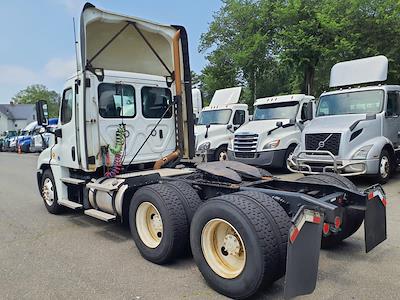 Used 2020 Freightliner Cascadia Detroit Diesel DD15 Semi Truck for sale #290530 - photo 2