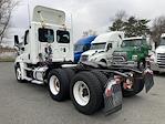 Used 2015 Freightliner Cascadia Detroit DD13 Semi Truck for sale #568041 - photo 2
