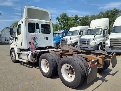 Used 2016 Freightliner Cascadia Detroit Diesel DD15 EV Semi Truck for sale #651664 - photo 2