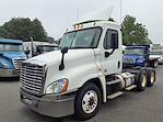 Used 2016 Freightliner Cascadia Cummins ISX Semi Truck for sale #654936 - photo 1