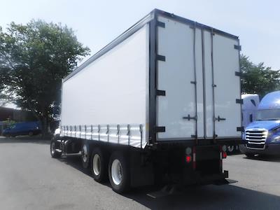 Used 2016 Freightliner 108SD Box Truck for sale #655343 - photo 2