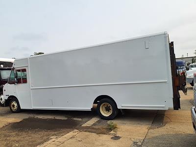Used 2016 Freightliner MT 45 Step Van / Walk-in for sale #656535 - photo 2