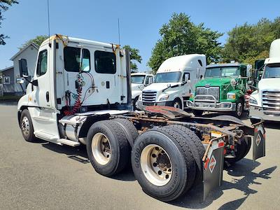 Used 2016 Freightliner Cascadia Detroit Diesel DD15 EV Semi Truck for sale #659167 - photo 2