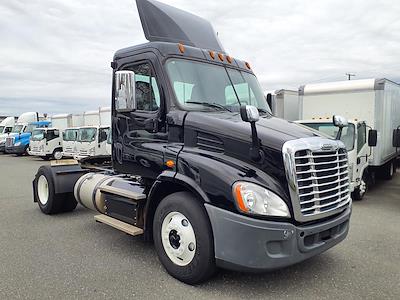 Used 2017 Freightliner Cascadia Detroit DD13 Semi Truck for sale #671673 - photo 1