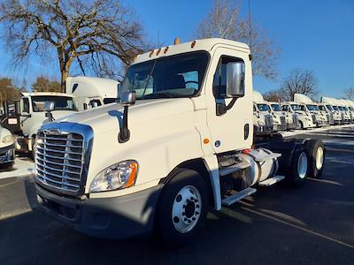 Used 2017 Freightliner Cascadia Detroit Diesel DD15 Semi Truck for sale #672665 - photo 1