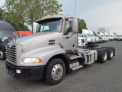 Used 2017 Mack CXU613 Semi Truck for sale #677387 - photo 1