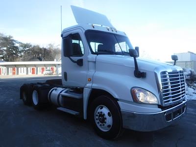 Used 2018 Freightliner Cascadia Detroit DD13 Semi Truck for sale #685312 - photo 1